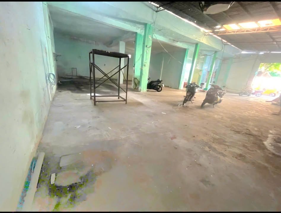 Kho Lê Văn Quới Bình Tân 288m² - Hẻm tải 8 tấn, Hoạt động ngay!