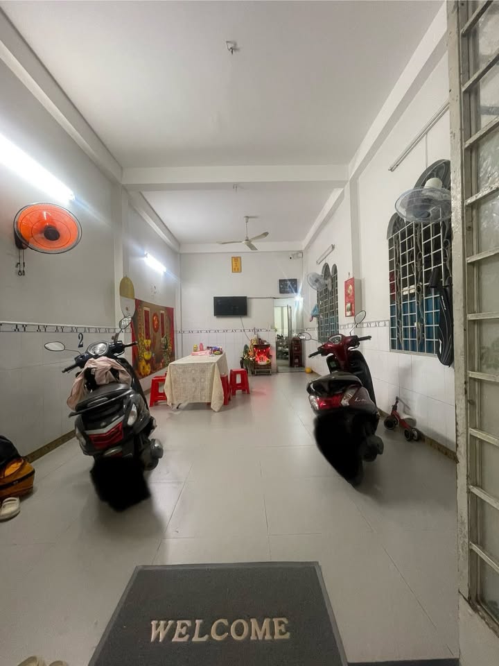 Mặt Bằng Kinh Doanh Mặt Tiền Trần Quốc Hoàn, Tân Bình - 60m², 20 Triệu