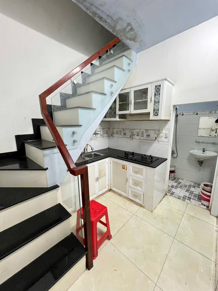 Nhà riêng Bình Tân 40m² - Hẻm an ninh yên tĩnh, sẵn sàng ở ngay!