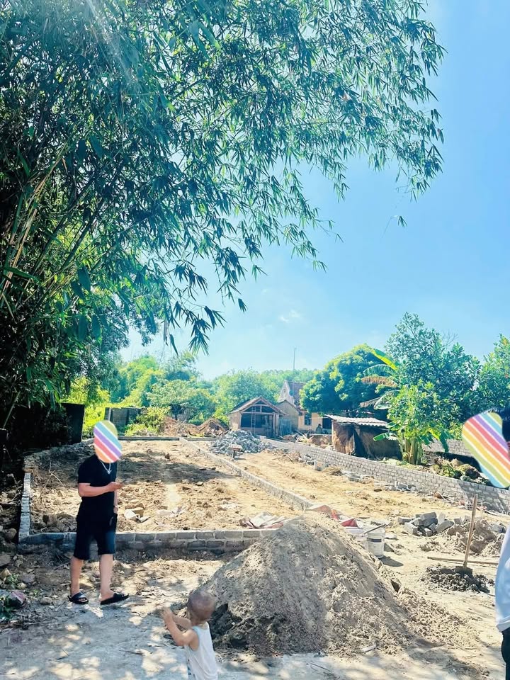 Bán Đất Nền Việt Yên 130m² - Sổ Đỏ Sẵn, Giá 1.1 Tỷ, Đường Oto Tránh Nhau