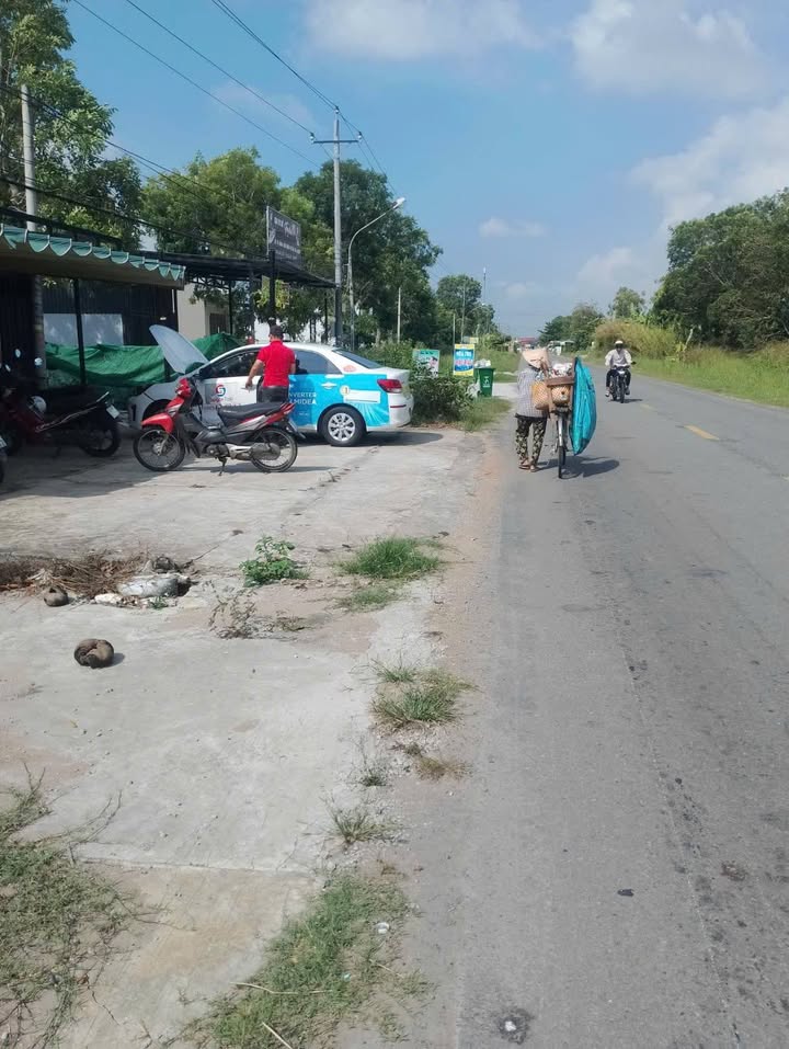 Nhà Mặt Tiền Quốc Lộ 60, Sóc Trăng - 300m² Kinh Doanh Sầm Uất, Giá 4.5 Tỷ