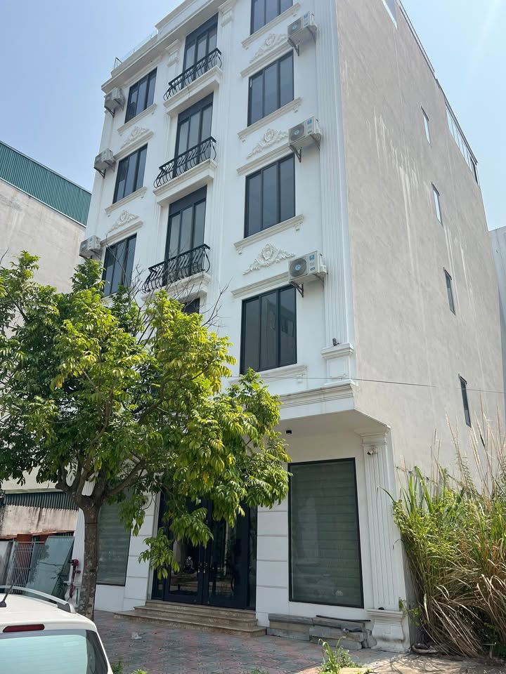 Văn phòng Vin Hạ Long Xanh 40 triệu/tháng - Sẵn sàng làm việc