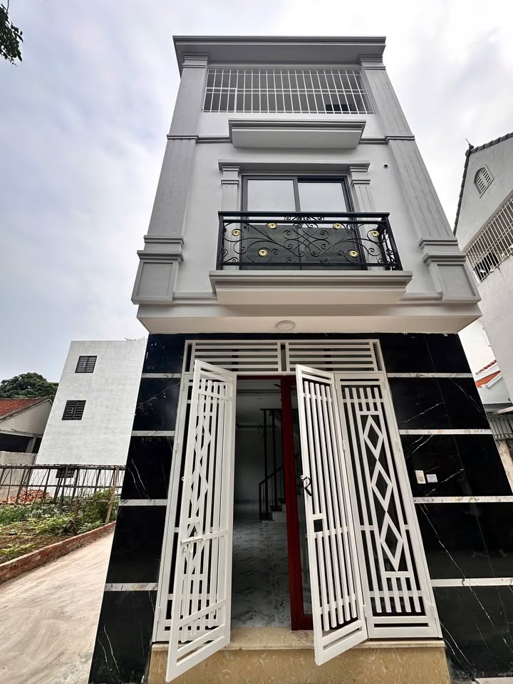 Nhà Thụy Hương, Hà Đông 40m² 3.25 tỷ - Ô tô vào tận nhà!