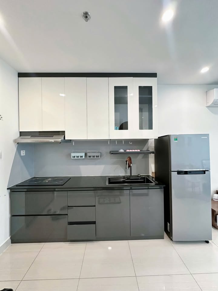 Cho thuê căn hộ Studio Origami Vinhomes Grand Park, Full nội thất, View hồ bơi