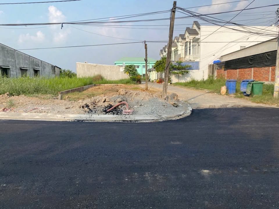 Nhà 77m² đường Nguyễn Văn Nhung, Vĩnh Long - Giá 1.4 tỷ, Ô tô vào nhà