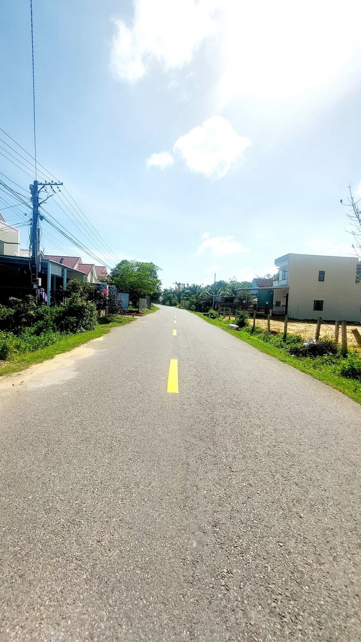 Đất Mộ Đức Quảng Ngãi 279m² Hướng Đông - Sổ Đỏ Sẵn Sàng