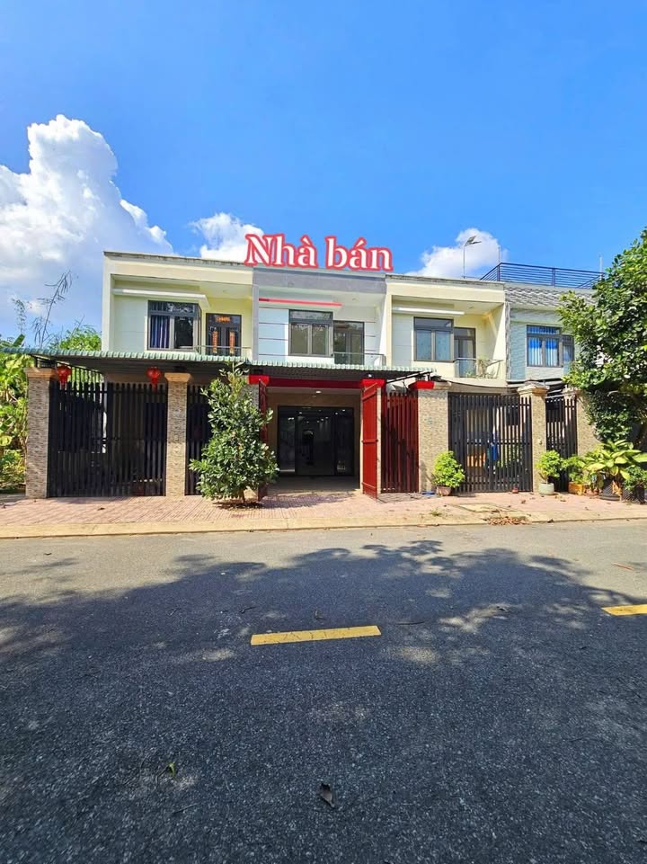 Nhà Riêng Hội Nghĩa, Tân Uyên 100m² - Sân ô tô, Giá tốt hiếm có!