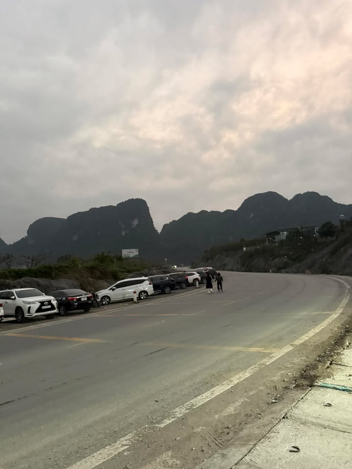 Đất nền Bòng Bong, Lạc Thủy 600m² giá 2.x tỷ - Sổ đỏ chính chủ