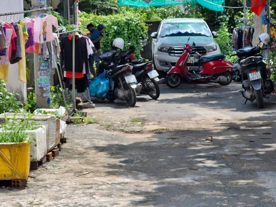 Bán Gấp Đất Nền Phường Long Trường, TP. Thủ Đức 56m² - Hướng Đông Nam, Giá 4.2 Tỷ