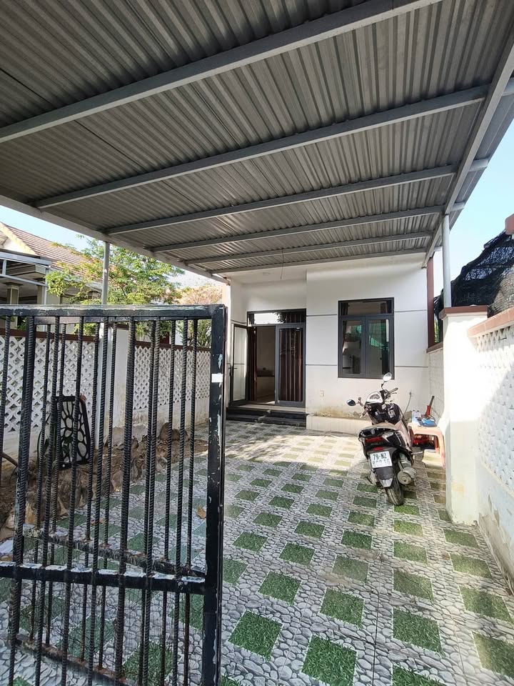 Nhà Nguyên Căn 150m² Diên Khánh - Sân Vườn Rộng, Giá 3.5 Triệu/Tháng