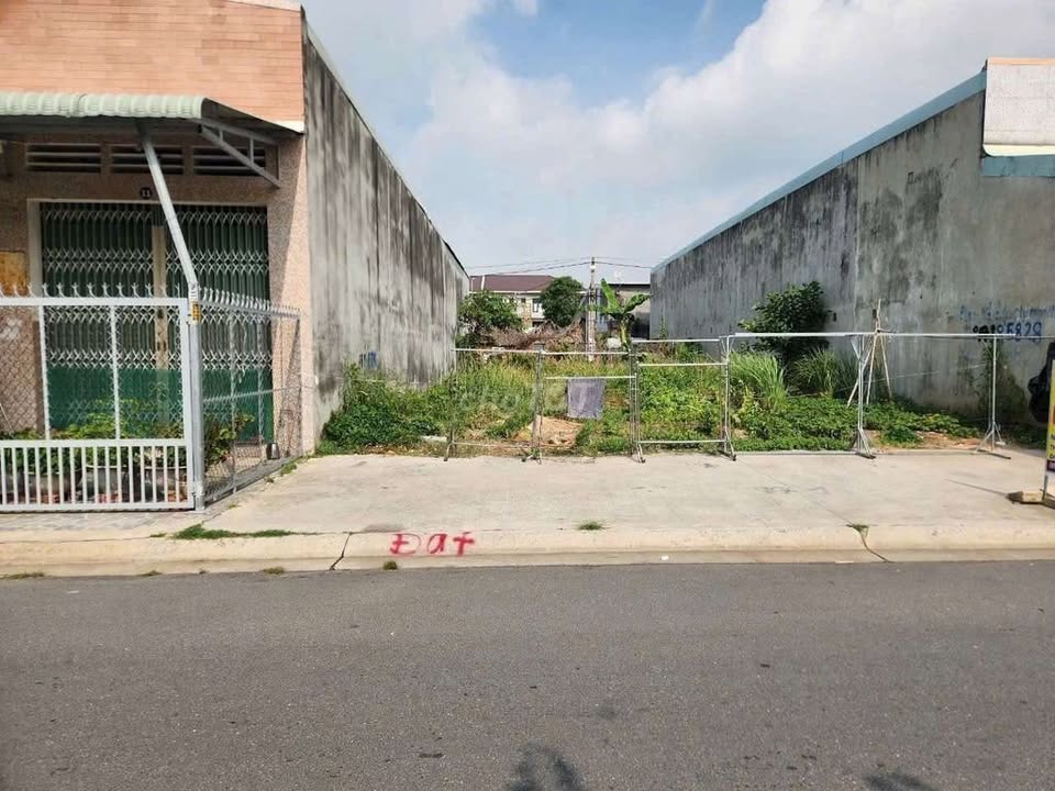 Đất nền Thị trấn Lai Uyên 100m² - Sổ đỏ chính chủ, kinh doanh ngay!