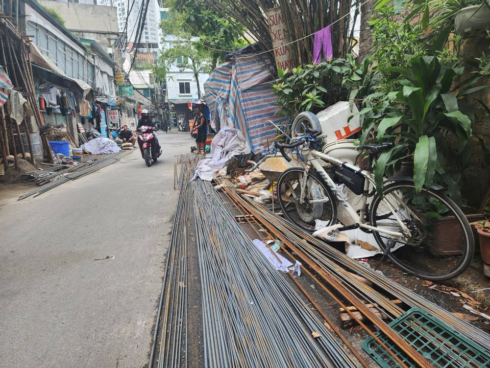 Nhà Mặt Tiền Trung Kính 47m² (64m² thực tế) - Kinh doanh đỉnh, 2 mặt thoáng, 22.4 tỷ