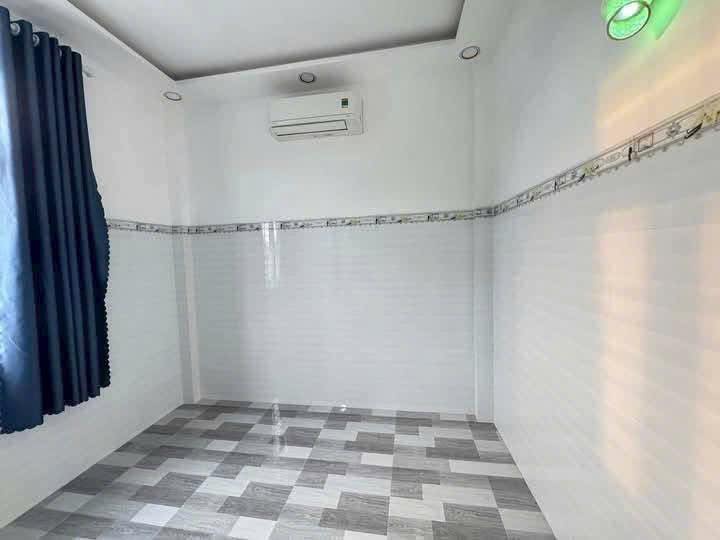 Nhà Mặt Tiền Trần Hưng Đạo Gò Công 22m² - Kinh Doanh Đắc Lợi 2 Tỷ