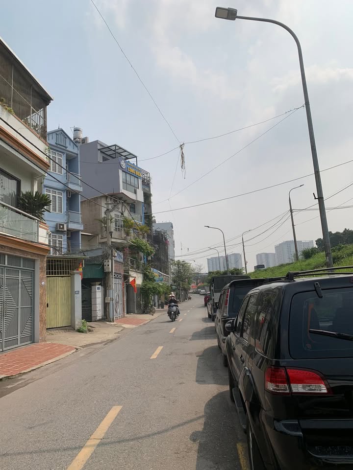 Đất nền Bát Khối, Long Biên 33m² - Sổ đỏ, ô tô vào đất, giá 7 tỷ