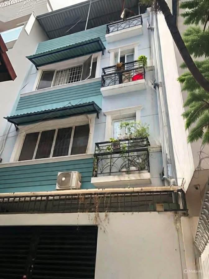 Căn hộ dịch vụ Vàng Bình Thạnh - Dòng tiền 35 triệu/tháng, giá 9 tỷ