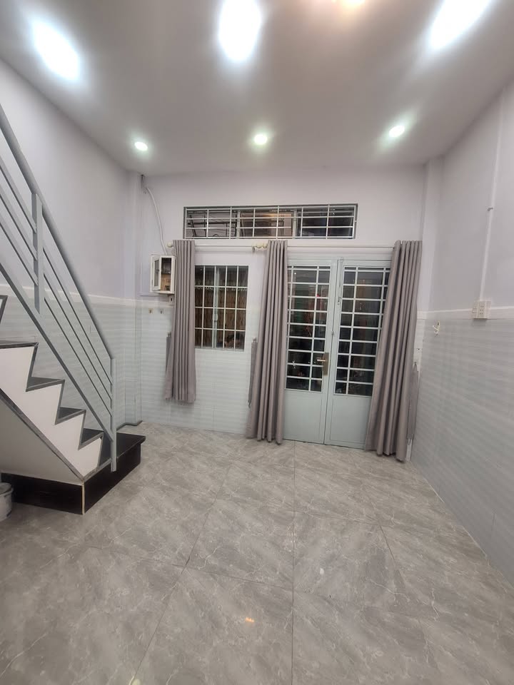 Nhà Cho Thuê Trần Hưng Đạo, Q5 - 2PN, 3WC - Giá 6.5 Triệu/Tháng