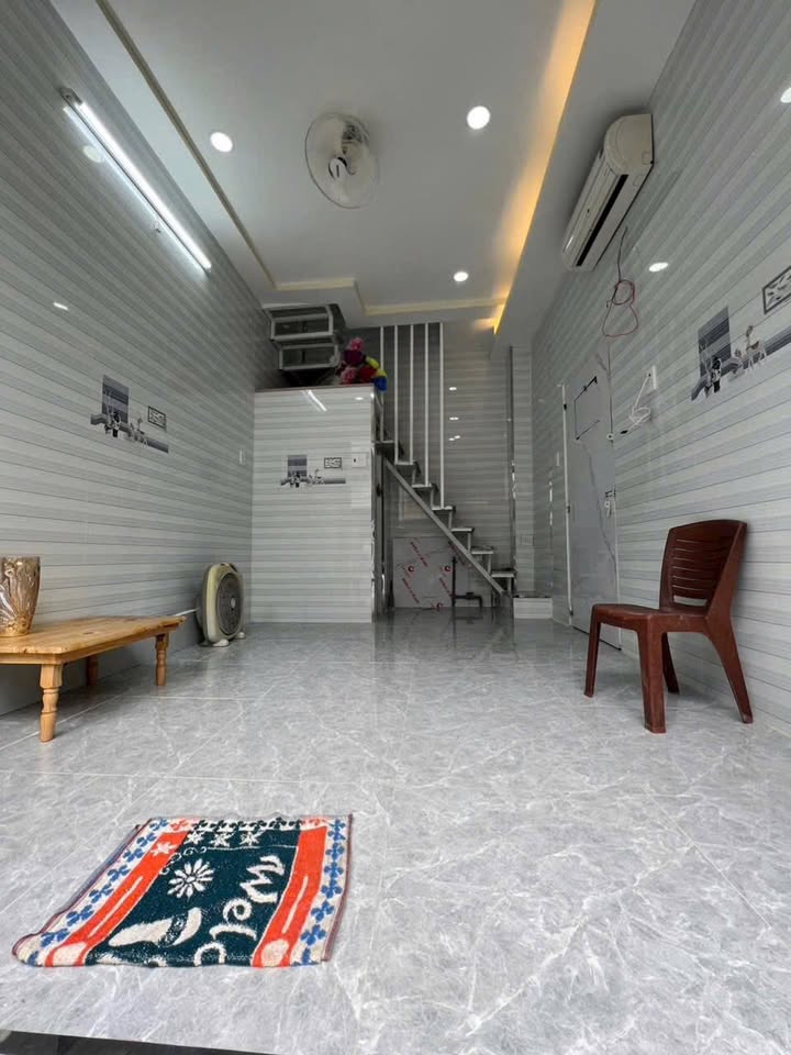 Nhà phố Điện Biên Phủ Q10 18m² - Mặt tiền kinh doanh sầm uất!