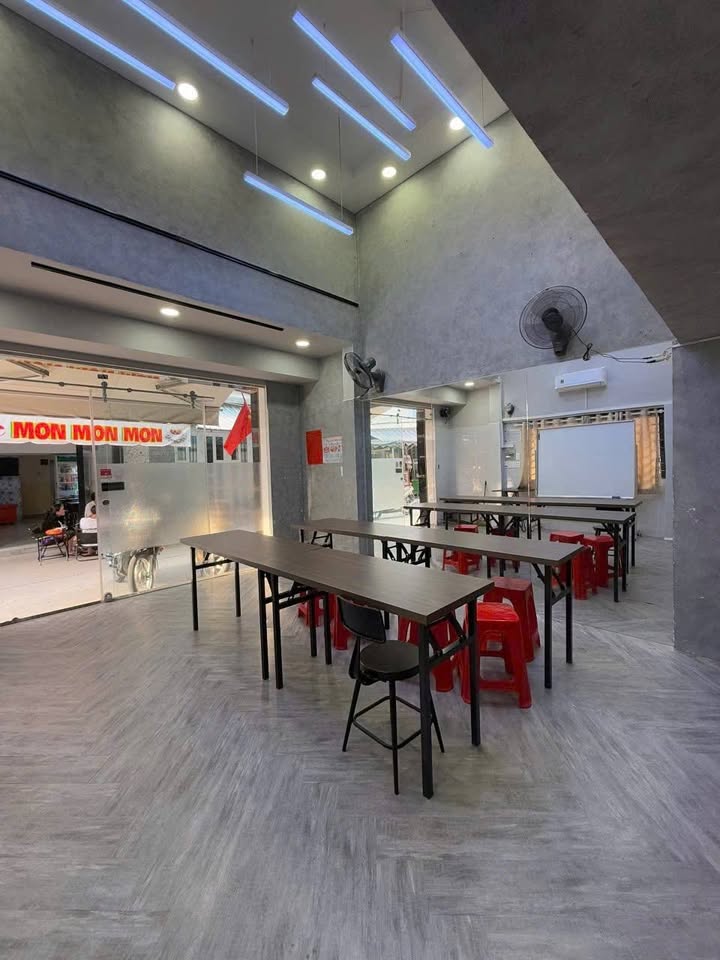 Mặt bằng trệt góc hẻm xe hơi Q3 - Kinh doanh/Ở, 40m², 11 triệu/tháng