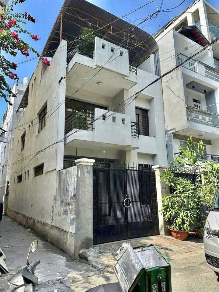 Nhà Nguyên Căn Đường 3/2 Quận 10 - 124m² Sẵn Sàng Kinh Doanh