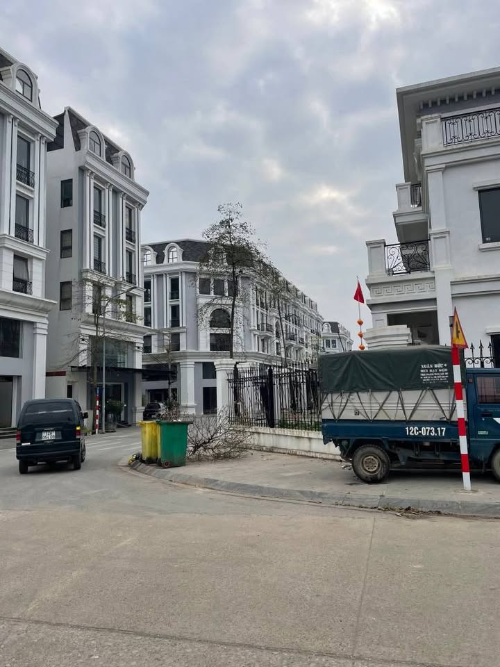 Bán Nhà Ngõ Ô Tô Hồ Tùng Mậu 80m² - 1.x Tỷ, Sẵn Sàng Ở Ngay