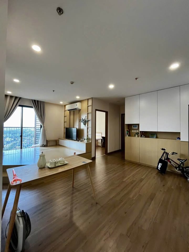 Cho thuê căn hộ Sky Oasis - 2PN 68m² view sông Hồng, giá 8 triệu/tháng