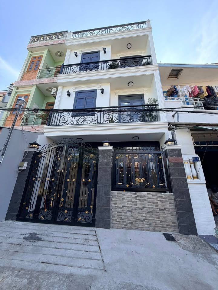 Nhà 3 Lầu 56.5m² Hẻm 4m Nguyễn Duy Trinh, TP. Thủ Đức - Sổ Hồng Riêng