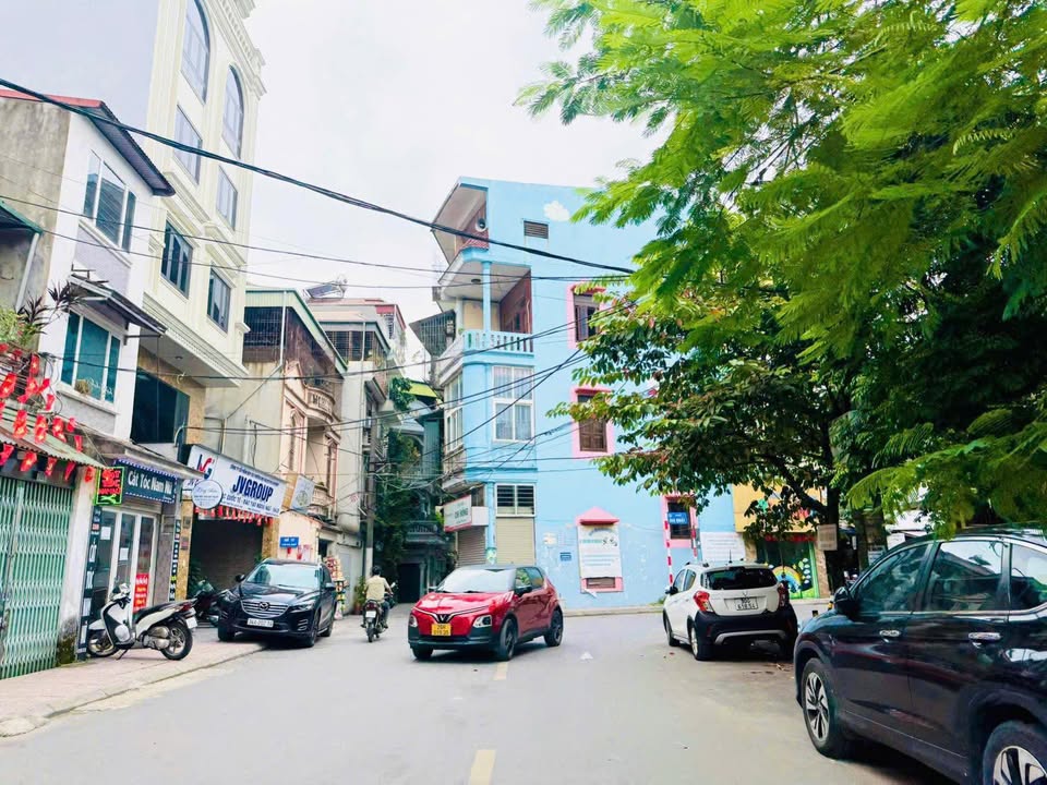 Nhà Phố Gia Quất Long Biên 33m² 4PN Giá 6.9 Tỷ - Sẵn Sàng Ở Ngay