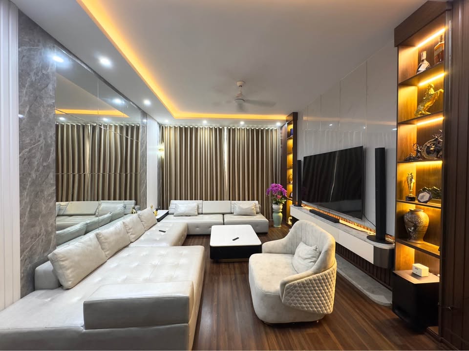 Nhà Phố 4PN Lê Hồng Phong, Hải Phòng - Thang Máy, Vỉa Hè, Sổ Đỏ