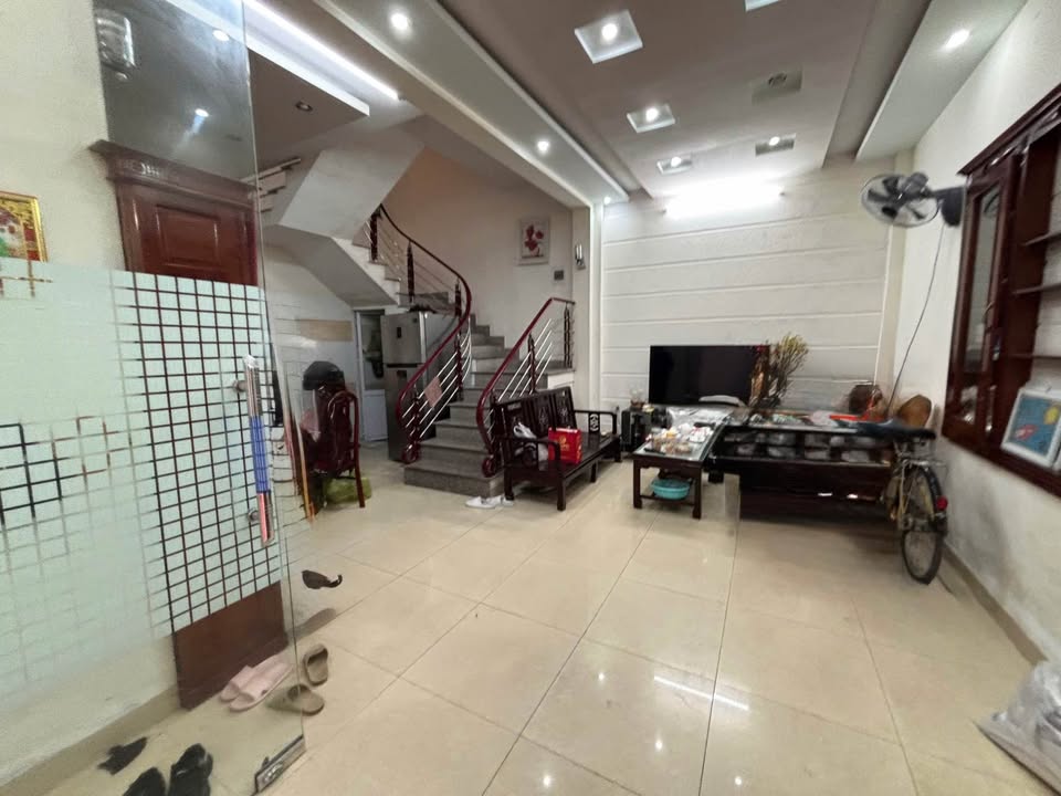 Nhà riêng Phố Đà Nẵng 41m² - Ô tô đỗ cửa, Sổ hồng sẵn!