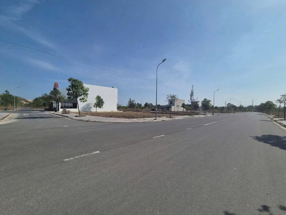 Đất nền Tân Phước, Phú Mỹ 100m² - Đường to ô tô, kinh doanh tốt!