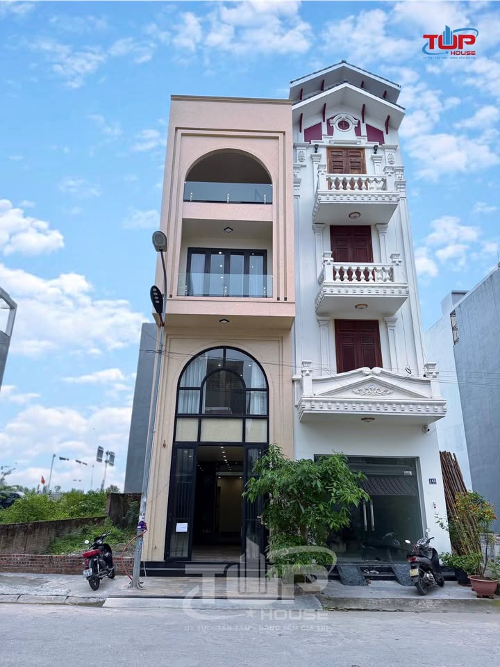 Nhà phố Thiên Lôi, Hải Phòng 67m² - Thiết kế hiện đại, thang máy kính!