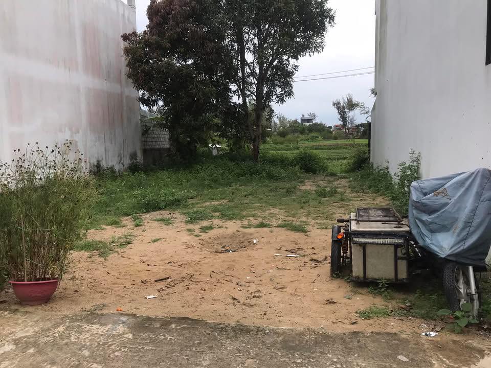 Đất nền Hội An 93m² giá 2 tỷ - Sổ đỏ chính chủ, tiềm năng sinh lời!