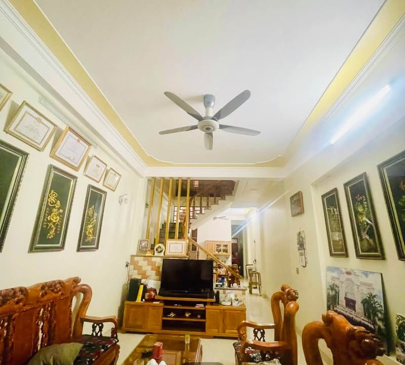 Nhà 3 Tầng 120m² Đường Quang Trung, Hà Giang - Giá Tốt, Sổ Đỏ