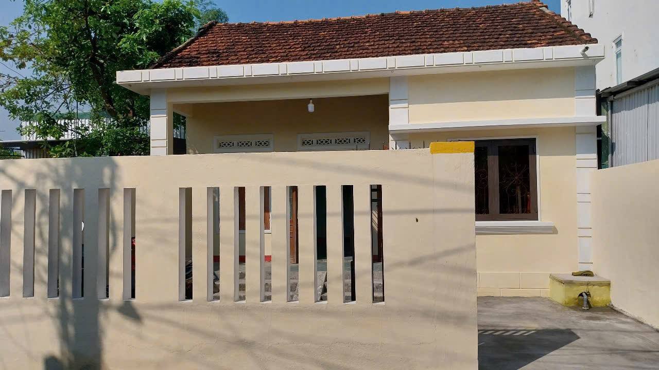 Nhà cấp 4 Hẻm Tế Hanh, Quảng Ngãi 121m² - Giá 1.x Tỷ, Ô tô thông thoáng