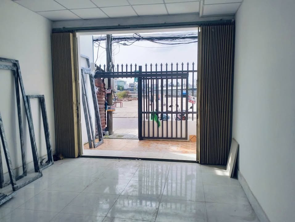 Mặt Tiền Võ Tánh Cần Thơ - KD Đa Ngành, DT 104m², Giá 5 Triệu/Tháng