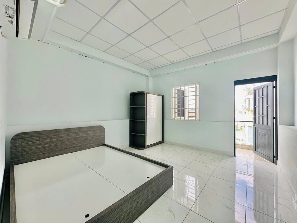 Phòng Trọ Cao Cấp Quận Bình Tân - Tách Bếp, Ban Công Thoáng Mát