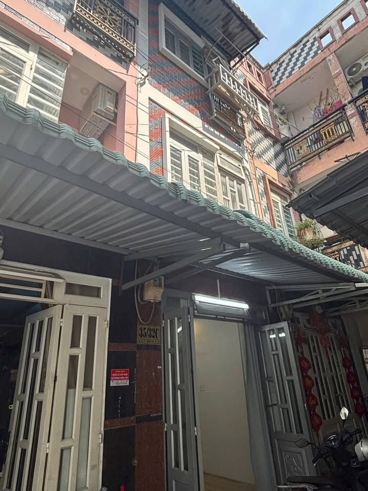 Nhà 3 Tầng Thạnh Lộc Q12 - 21m² Giá 1.4 Tỷ, Sẵn Ở Ngay