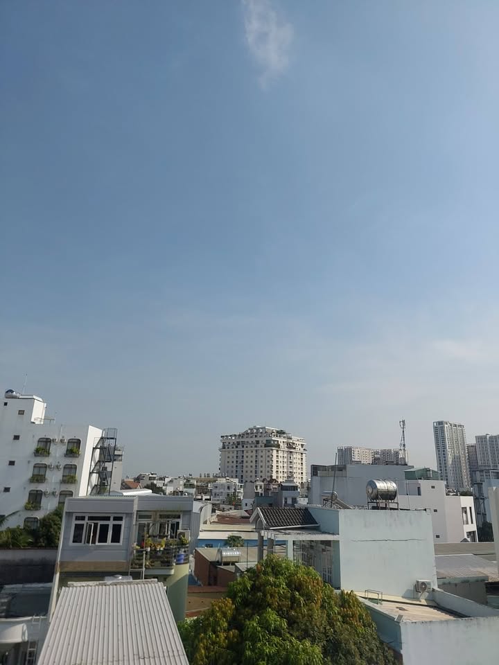 Nhà riêng Nguyễn Thị Định 82m² - Sẵn sàng ở ngay, 7.7 tỷ!