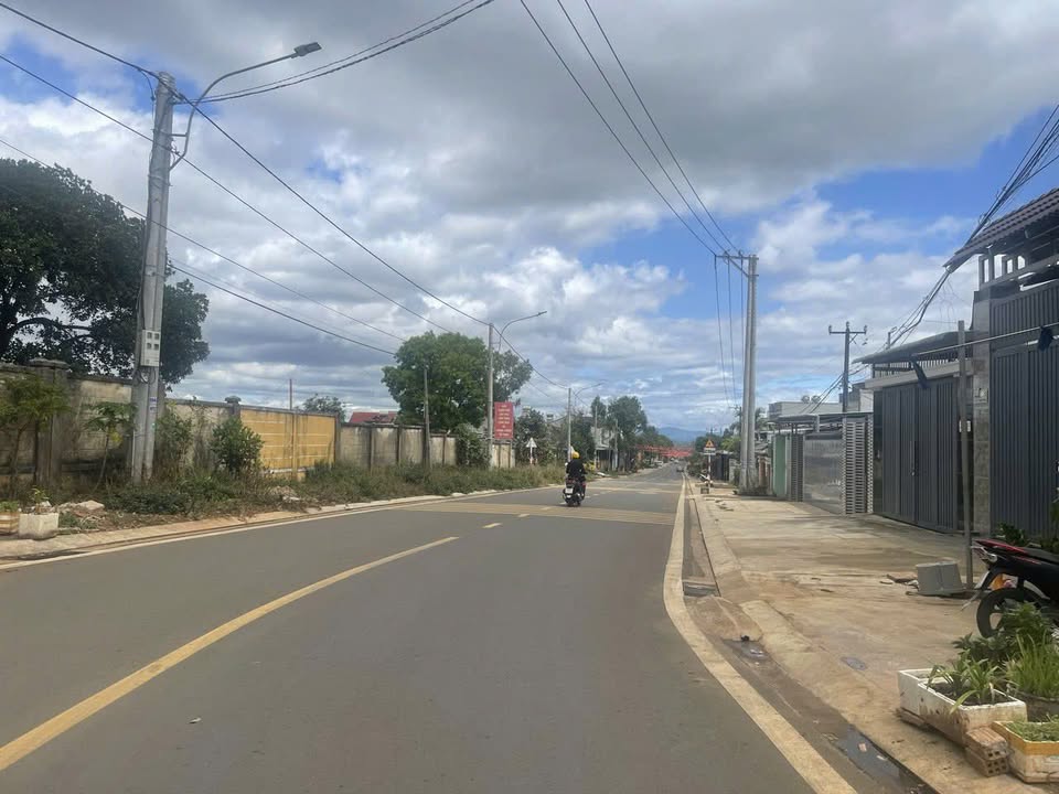 Đất nền Pleiku 175m² Lạc Long Quân - Sổ đỏ chính chủ, kinh doanh đắc địa!