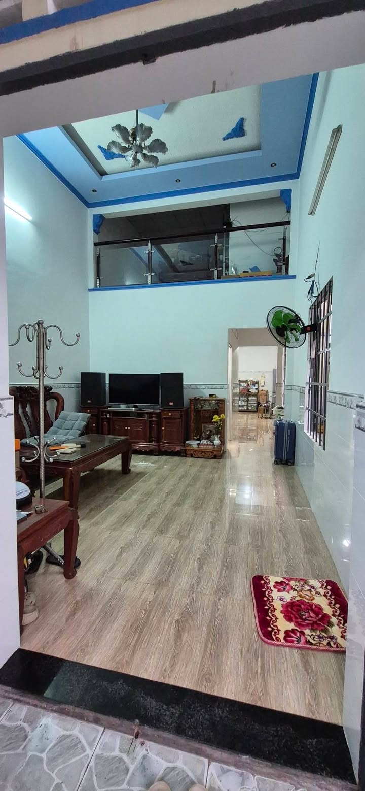 Nhà riêng Dĩ An 70m² giá 2 tỷ - Ô tô vào tận nhà!