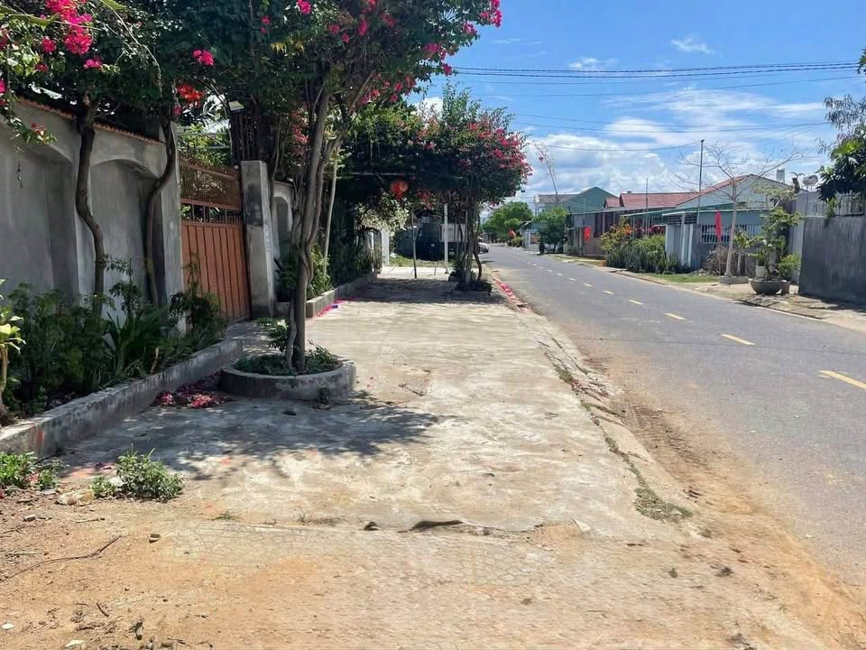 Đất Mặt Tiền Lạc Long Quân, Kon Tum - 150m² Thổ Cư, Kinh Doanh Tốt