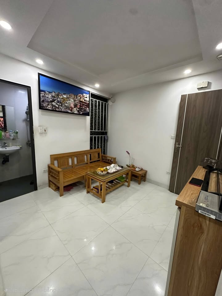 Bán Căn Hộ CCMN Hào Nam, Đống Đa 52m² - Sẵn Sàng Dọn Vào Ở Ngay