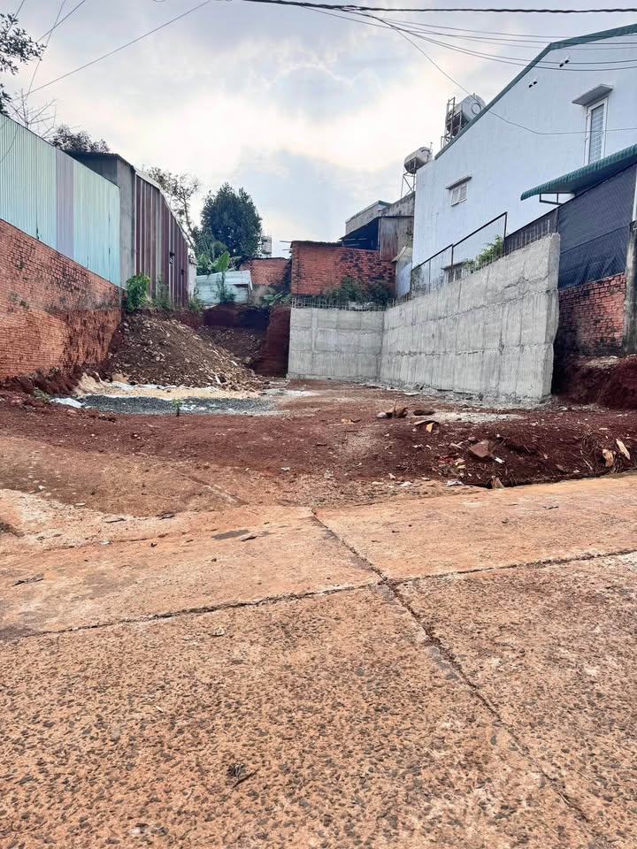 Đất nền Buôn Ma Thuột 125m² 2.75 tỷ - Sổ đỏ chính chủ