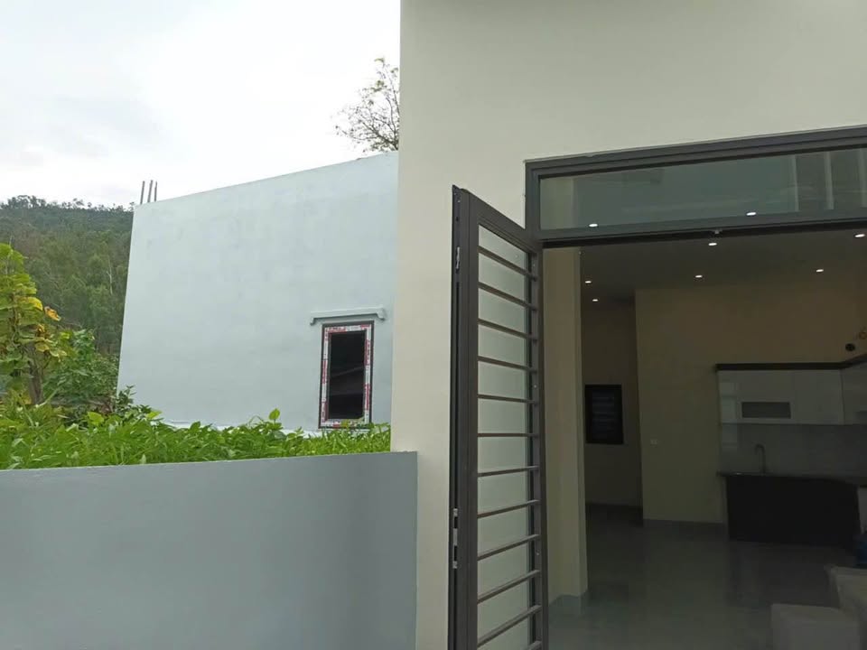 Nhà 73m² Chính Chủ Bán Ngõ 244 Cẩm Thành - Hạ Long, Sẵn Sàng Lên Tầng