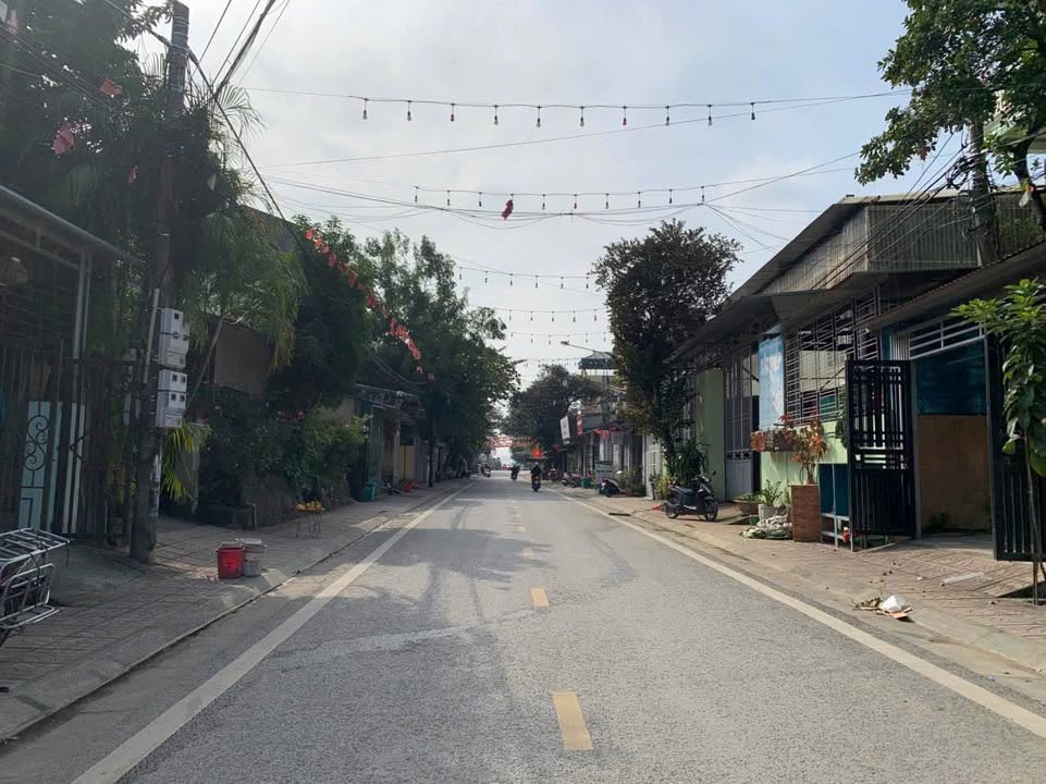 Bán Đất Lô Góc Nông Tiến, Tuyên Quang - 100m², Ngay Ngã Ba