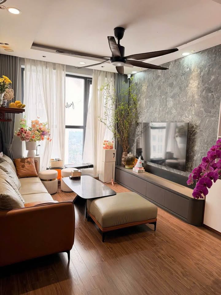 Căn hộ Giảng Võ 76m² 2PN - Hướng tốt, full nội thất!