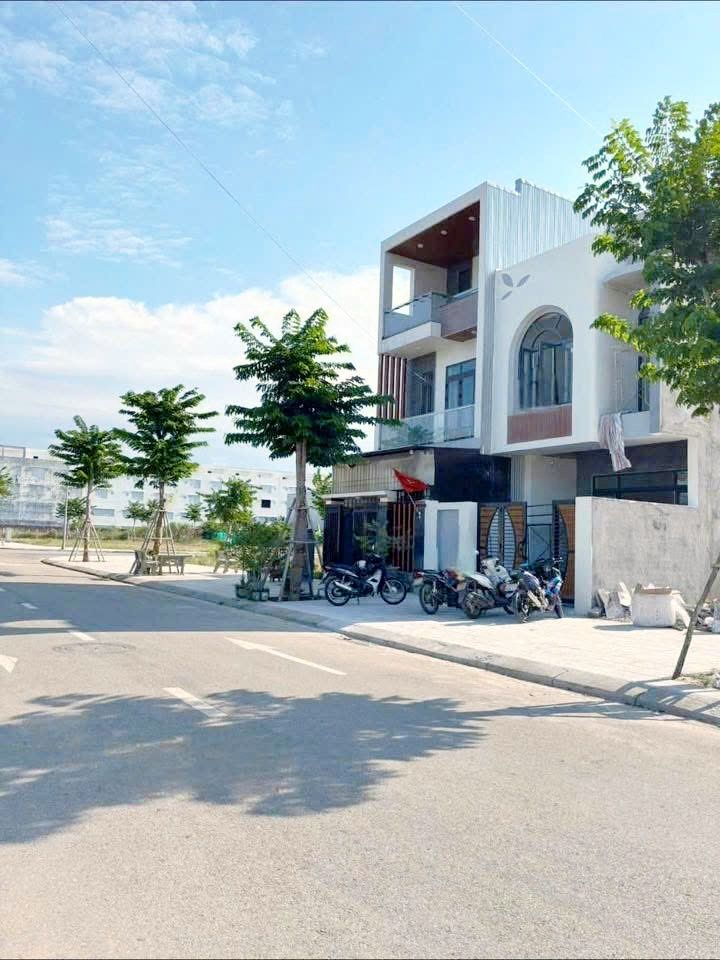 Đất Nền KĐT Phú Mỹ - Hướng Đông, 105m², Giá 1.8 Tỷ