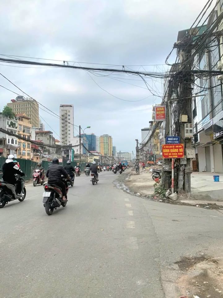 Nhà 62m² 4 Tầng Đường La Thành, Ba Đình - Giá 19.5 Tỷ