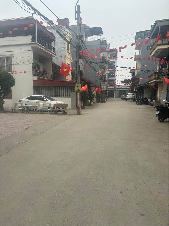 Cho thuê nhà 2 tầng 60m² Hoài Đức, ô tô đậu cửa - Giá 2.5 triệu/tháng