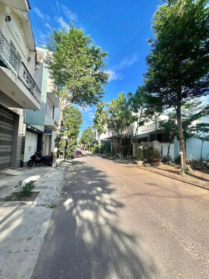 Nhà Mặt Tiền Nguyễn Mân, Quy Nhơn - 95m² Ngang 5m, 3 Tầng - Giá 3.5 Tỷ